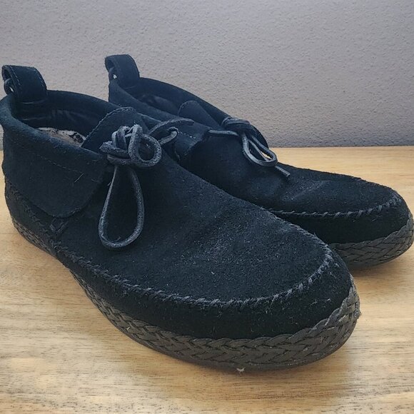 UGG Woodlyn Black Suede Sherpa Lace Up Ankle Moccasin Booties Womens Sz 8 - Picture 1 of 11